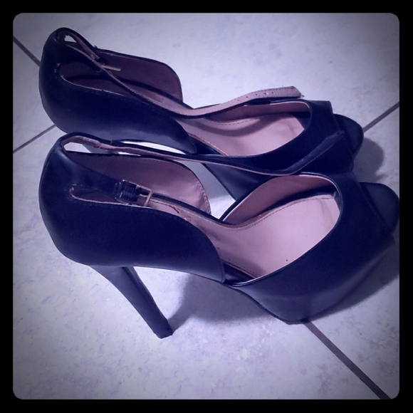 betsey johnson black heels